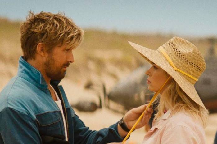 Gosling interpreta a un carismático Colt Seavers, doble de riesgo, quien se enfrenta una amenaza de muerte. Gosling interpreta a un carismático Colt Seavers, doble de riesgo, quien se enfrenta una amenaza de muerte.