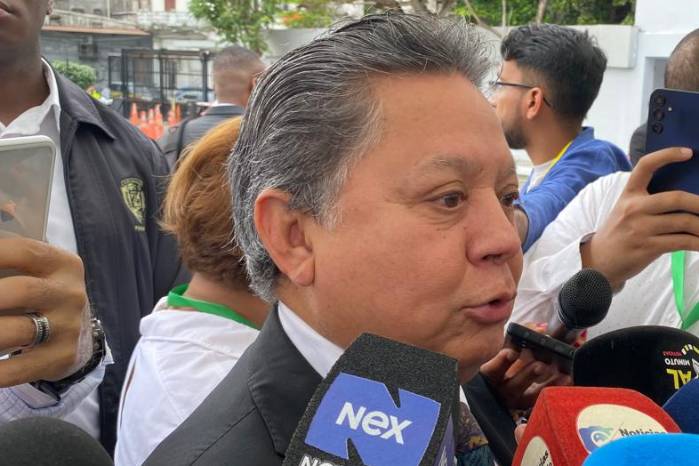 el viceministro de Salud destacó la reactivación de hospitales, subcentros de salud y el abastecimiento del 90% de medicamentos. el viceministro de Salud destacó la reactivación de hospitales, subcentros de salud y el abastecimiento del 90% de medicamentos.