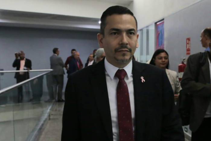 Gómez dijo que el tema de combatir la corrupción es un tema de todos y atañe a la corresponsabilidad. Gómez dijo que el tema de combatir la corrupción es un tema de todos y atañe a la corresponsabilidad.