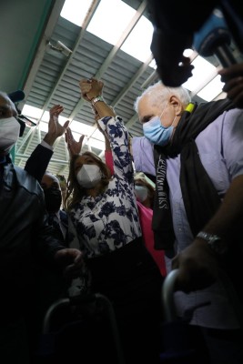 La diputada Yanibel Abrego, junto al expresidente Ricardo Martinelli. La diputada Yanibel Abrego, junto al expresidente Ricardo Martinelli.