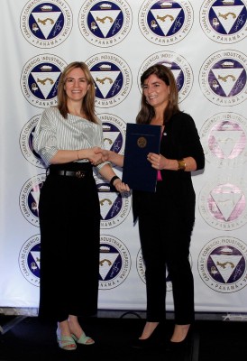La presidenta de la CCIAP, Marcela Galindo, y la country manager de Konzerta.com, y María Alejandra Cruz, durante el lanzamiento de la plataforma de empleo, La presidenta de la CCIAP, Marcela Galindo, y la country manager de Konzerta.com, y María Alejandra Cruz, durante el lanzamiento de la plataforma de empleo,