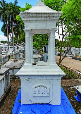 Los cementerios albergan las tumbas de grandes personajes de la historia panameña. Los cementerios albergan las tumbas de grandes personajes de la historia panameña.