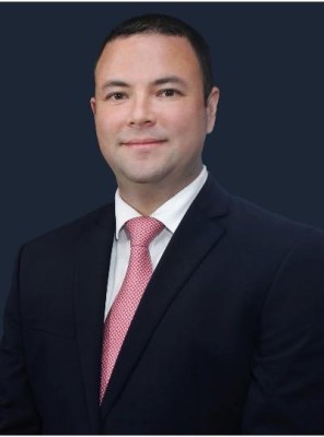 Enrique Clément. Enrique Clément.