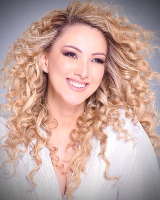La cantautora Erika Ender. La cantautora Erika Ender.