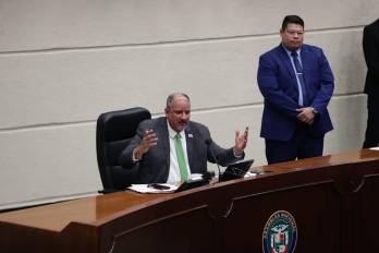 Video: Tensión en la Asamblea por reforma al reglamento: Jorge Herrera reprende a otros diputados Video: Tensión en la Asamblea por reforma al reglamento: Jorge Herrera reprende a otros diputados