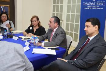 Durante el encuentro, los miembros del Consejo compartieron valiosos aportes para impulsar el uso responsable de la información y promover sanciones ante el uso indebido de las bases de datos. Durante el encuentro, los miembros del Consejo compartieron valiosos aportes para impulsar el uso responsable de la información y promover sanciones ante el uso indebido de las bases de datos.