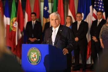 El presidente José Raúl Mulino, junto a sus ministros de Estado, en su reunión con el cuerpo diplomático. El presidente José Raúl Mulino, junto a sus ministros de Estado, en su reunión con el cuerpo diplomático.