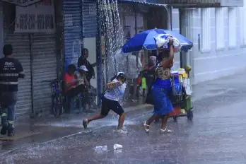 El paso indirecto del huracán Melissa sobre el país ha provocado fuertes lluvias, deslizamientos e inundaciones en distintas provincias. El paso indirecto del huracán Melissa sobre el país ha provocado fuertes lluvias, deslizamientos e inundaciones en distintas provincias.