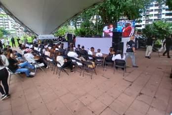Diversos ciudadanos se dieron cita en el Parque Urracá. Diversos ciudadanos se dieron cita en el Parque Urracá.