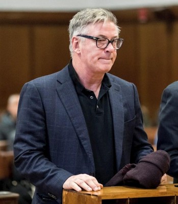 El actor estadounidense Alec Baldwin asiste a un juicio ante el tribunal de Manhattan, en una fotografía de archivo. El actor estadounidense Alec Baldwin asiste a un juicio ante el tribunal de Manhattan, en una fotografía de archivo.