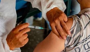 En Panamá los adolescentes, personas adultas, mujeres embarazadas y población adulta mayor no tienden a ser vacunados.