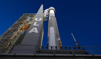 Fotografía cedida por United Launch Alliance (ULA) donde se muestra el cohete Atlas V que lleva el Starliner de Boeing, instalado el domingo 5 de mayo en el Complejo de Lanzamiento Espacial-41 (SLC-41) en Cabo Cañaveral, Florida (Estados Unidos). EFE/ULA