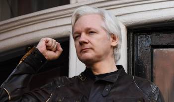 El defensor de Assange aceptó las garantías del gobierno estadounidense de que no sería condenado a la pena de muerte.