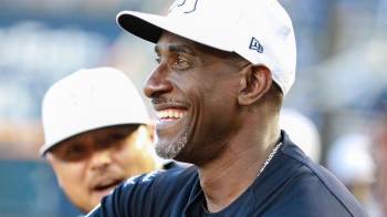 El beisbolista panameño Roberto Kelly. El beisbolista panameño Roberto Kelly.