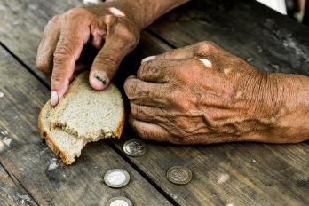 Empobrecimiento de lo público Empobrecimiento de lo público
