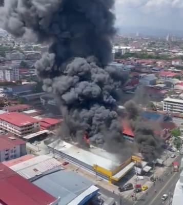 Los locales afectados por el siniestro albergan un taller, un rastro y una llanteria. Los locales afectados por el siniestro albergan un taller, un rastro y una llanteria.