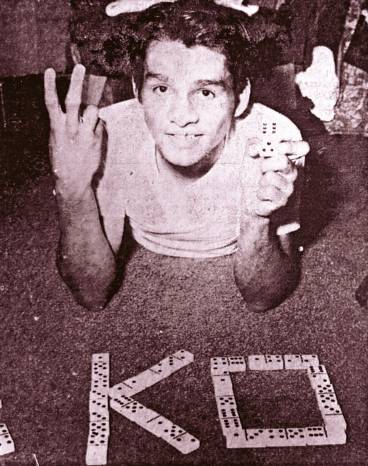 Durán derrotó –en 13 asaltos– al escocés Ken Buchanan. Durán derrotó –en 13 asaltos– al escocés Ken Buchanan.