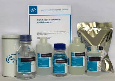 Ejemplos de materiales de referencia certificados en agua, producidos en Uruguay, y que el Cenamep desea producir en los laboratorios de MQ. Ejemplos de materiales de referencia certificados en agua, producidos en Uruguay, y que el Cenamep desea producir en los laboratorios de MQ.