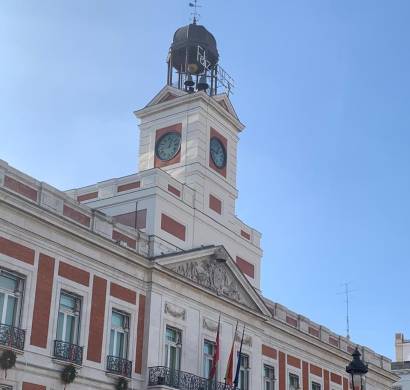 La Real Casa de Correos, ubicada en el corazón de Madrid. La Real Casa de Correos, ubicada en el corazón de Madrid.