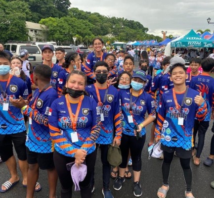 Equipo Hydra del Instituto Sun Yat Sen ganaron 1 medalla de oro, 3 de plata y 3 de bronce. Equipo Hydra del Instituto Sun Yat Sen ganaron 1 medalla de oro, 3 de plata y 3 de bronce.