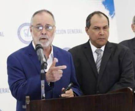 Magistrados del Tribunal Electoral, Eduardo Valdés Escoffery y Luis Guerra. Magistrados del Tribunal Electoral, Eduardo Valdés Escoffery y Luis Guerra.