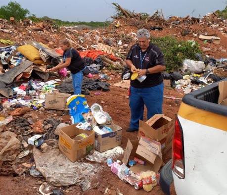 En lo que va del año 2023, la regional de Herrera ha decomisado y destruido 3,410 productos vencidos y 11 deteriorados. En lo que va del año 2023, la regional de Herrera ha decomisado y destruido 3,410 productos vencidos y 11 deteriorados.