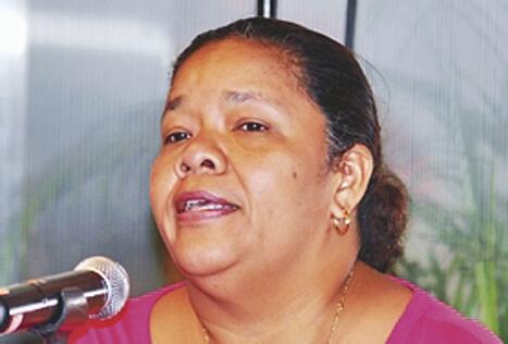 Maribel Gordón. Economista Es licenciada en Economía y posee una maestría en Política Económica de la Universidad Autónoma de Costa Rica. Fue candidata a la vicepresidencia por el FAD. Maribel Gordón. Economista Es licenciada en Economía y posee una maestría en Política Económica de la Universidad Autónoma de Costa Rica. Fue candidata a la vicepresidencia por el FAD.