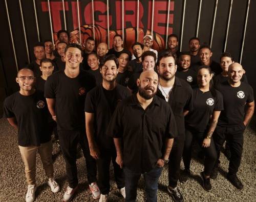 El equipo de Canti Crew El equipo de Canti Crew