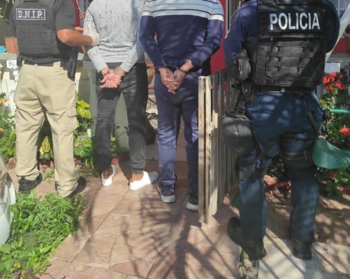 La PGN y la Policía Nacional realizaron un total de 23 diligencias de allanamientos en Panamá y Panamá Oeste. La PGN y la Policía Nacional realizaron un total de 23 diligencias de allanamientos en Panamá y Panamá Oeste.