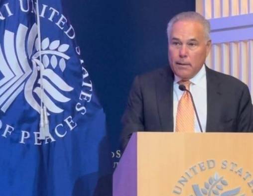 Lewis Navarro fue uno de los oradores durante el homenaje al expresidente Carter. Lewis Navarro fue uno de los oradores durante el homenaje al expresidente Carter.