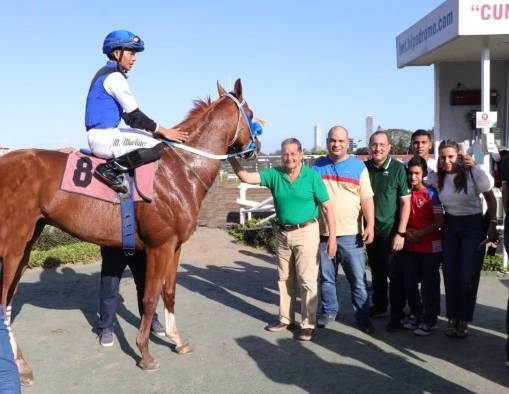 Miguel Martínez montando al nativo alazán ‘Capobolocco’ logró impresionante triunfo el pasado 10 de diciembre. Miguel Martínez montando al nativo alazán ‘Capobolocco’ logró impresionante triunfo el pasado 10 de diciembre.