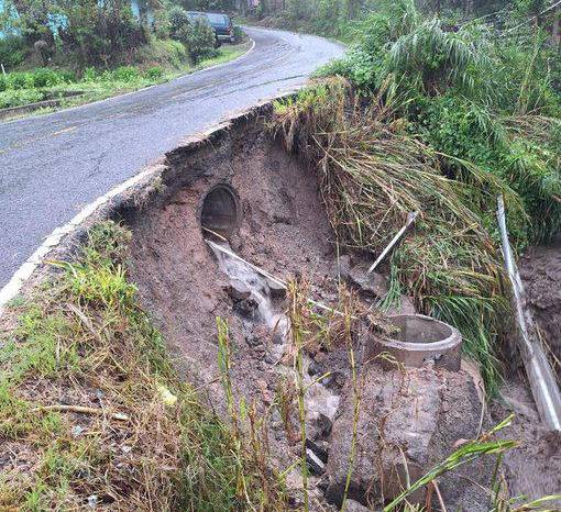 Deslizamientos de tierras por las fuertes lluvias. Deslizamientos de tierras por las fuertes lluvias.