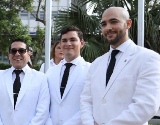 Raúl Fernández (i), Juan Diego Vásquez (c) y Edison Broce (d). Raúl Fernández (i), Juan Diego Vásquez (c) y Edison Broce (d).
