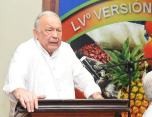 Augusto Manuel García Berbey, destacado empresario que formó parte del grupo y presidió La Estrella de Panamá. Augusto Manuel García Berbey, destacado empresario que formó parte del grupo y presidió La Estrella de Panamá.