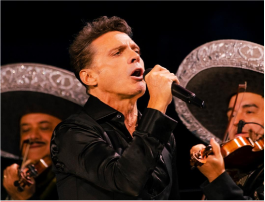 Con 20 conciertos sold out el astro mexicano batió los récords de shows consecutivos en el Movistar Arena. Con 20 conciertos sold out el astro mexicano batió los récords de shows consecutivos en el Movistar Arena.