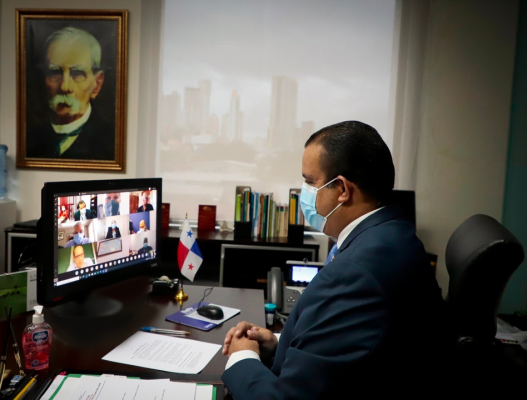 El viceministro de Comercio Interior e Industrias, Omar Montilla, participa en una conferencia virtual. El viceministro de Comercio Interior e Industrias, Omar Montilla, participa en una conferencia virtual.