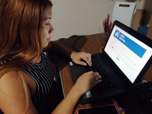 Los beneficiarios del vale digital deben actualizar sus datos personales en el formulario que aparece en la página Panamá Solidario, en la sección de vale digital. Los beneficiarios del vale digital deben actualizar sus datos personales en el formulario que aparece en la página Panamá Solidario, en la sección de vale digital.
