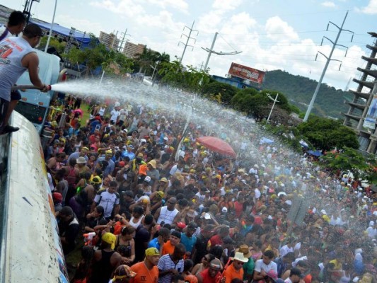 La celebración del Carnaval ha sido cancelada, en todo el territorio nacional, a causa de la pandemia de covid-19 y el martes 1 de marzo de 2022 es un día libre por mandato legal. La celebración del Carnaval ha sido cancelada, en todo el territorio nacional, a causa de la pandemia de covid-19 y el martes 1 de marzo de 2022 es un día libre por mandato legal.