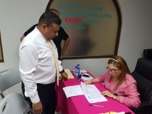 Con sus postulaciones, el corregimiento de Parque Lefevre garantiza su participación en estas elecciones internas. Con sus postulaciones, el corregimiento de Parque Lefevre garantiza su participación en estas elecciones internas.