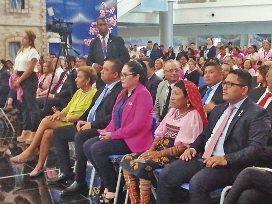 Cien días de gestión legislativa sólida e intensa Cien días de gestión legislativa sólida e intensa