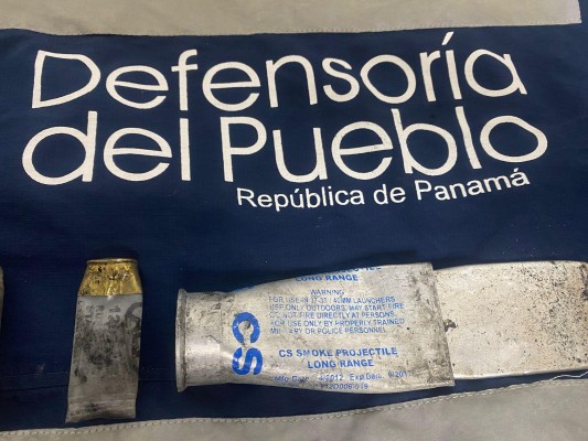 La Defensoría del Pueblo evidenció la utilización de gases lacrimógenos expirados, durante las protestas contra el contrato minero. La Defensoría del Pueblo evidenció la utilización de gases lacrimógenos expirados, durante las protestas contra el contrato minero.