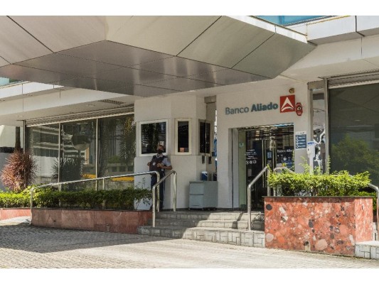 La solidez de Banco Aliado se traduce en 4 mil 100 millones de dólares en activos y más de 400 millones de dólares en patrimonio La solidez de Banco Aliado se traduce en 4 mil 100 millones de dólares en activos y más de 400 millones de dólares en patrimonio