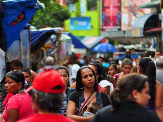 La estrategia del Gobierno Nacional para acelerar la consecución de los ODS se enfoca en el fortalecimiento de la responsabilidad social y de los derechos humanos,. La estrategia del Gobierno Nacional para acelerar la consecución de los ODS se enfoca en el fortalecimiento de la responsabilidad social y de los derechos humanos,.
