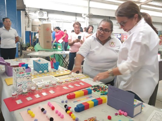 Los directores y líderes educativos han participado en el diplomado ‘Liderazgo Pedagógico para la Enseñanza de las Ciencias’. Los directores y líderes educativos han participado en el diplomado ‘Liderazgo Pedagógico para la Enseñanza de las Ciencias’.