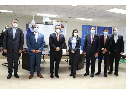 Credicorp Bank firma acuerdo con el Estado para procesar cobros en línea a través de la Ventanilla Única Marítima de Panamá Credicorp Bank firma acuerdo con el Estado para procesar cobros en línea a través de la Ventanilla Única Marítima de Panamá