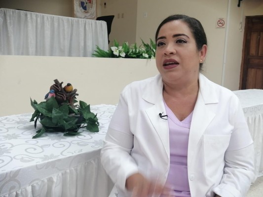 Militza Domínguez Oses, enfermera en el Hospital del Niño. Militza Domínguez Oses, enfermera en el Hospital del Niño.