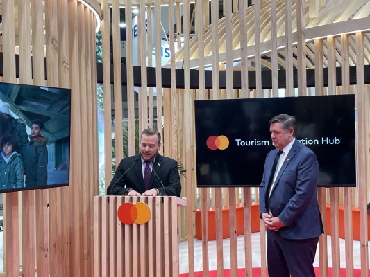 Promtur y Mastercard firman convenio en Fitur, Madrid, España. Promtur y Mastercard firman convenio en Fitur, Madrid, España.