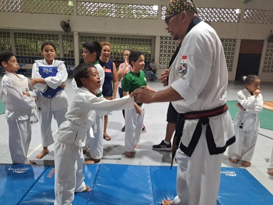 Centro de enseñanza del Tang Soo Do,arte marcial coreano. Centro de enseñanza del Tang Soo Do,arte marcial coreano.