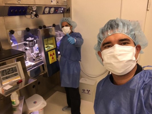 Dentro de los logros del Dr. Ibarra (der.) en el avance de la ingeniería biomédica en Panamá, está el de ser el fundador y primer presidente del Capitulo IEEE EMBS de Panamá (2009). Dentro de los logros del Dr. Ibarra (der.) en el avance de la ingeniería biomédica en Panamá, está el de ser el fundador y primer presidente del Capitulo IEEE EMBS de Panamá (2009).