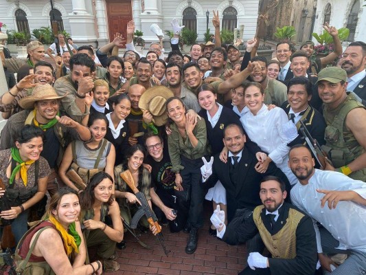 El director y cast de la película The Suicide Squad, durante el rodaje de la película El director y cast de la película The Suicide Squad, durante el rodaje de la película